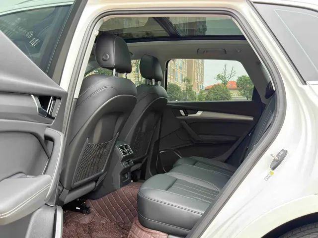 Audi Q5L — Фото автомобиля 6