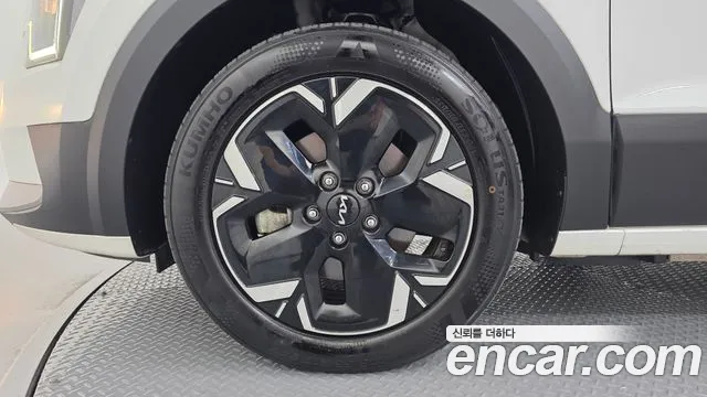 Kia Niro — Фото автомобиля 5