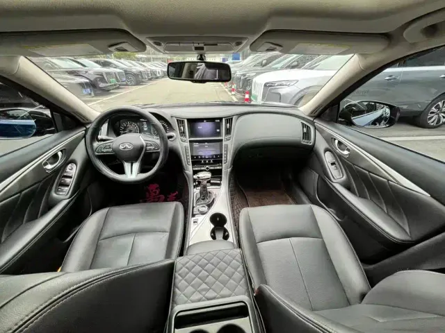 Infiniti Q50L — Фото автомобиля 10