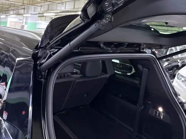 GAC Trumpchi GS8 — Фото автомобиля 20