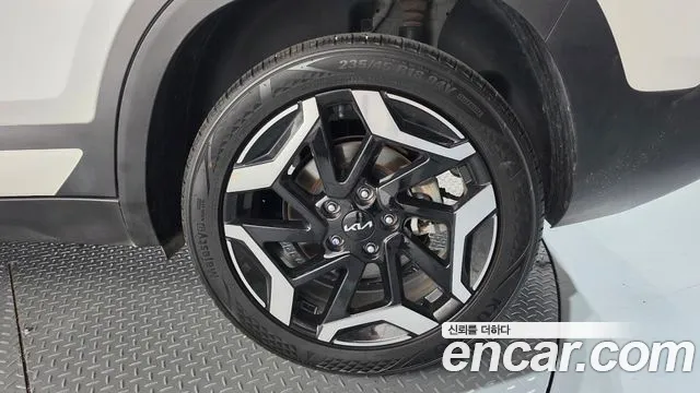 Kia Seltos — Фото автомобиля 18