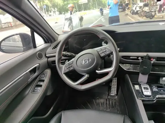 Hyundai Sonata — Фото автомобиля 11