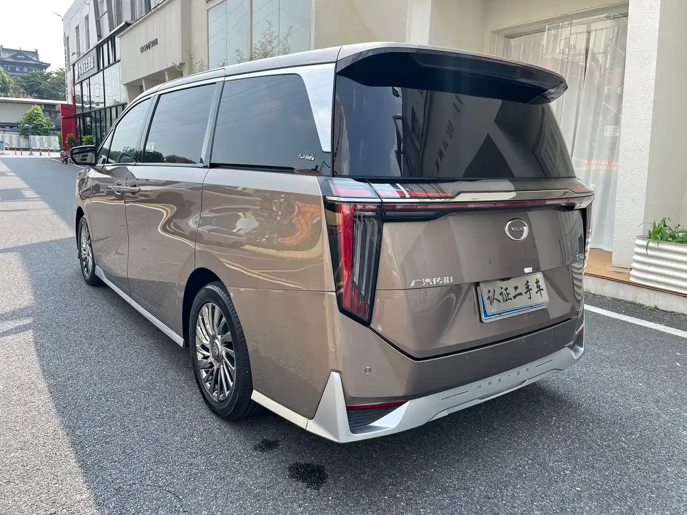 GAC Trumpchi Trumpchi M8 2023 Model Master Series 400T Flagship Edition — Фото автомобиля 25
