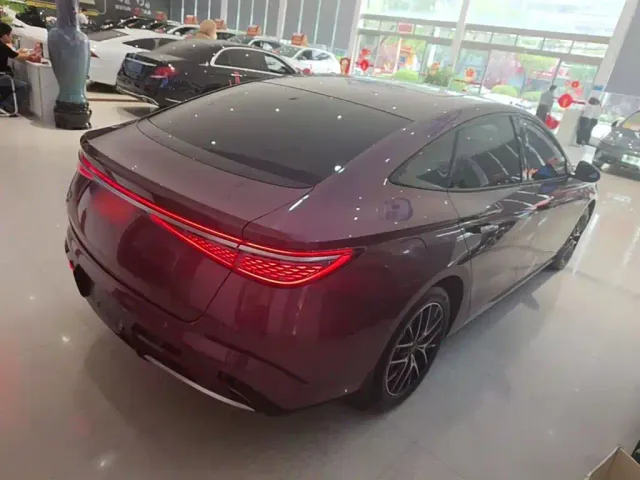 BYD Seal 07 DM-i — Фото автомобиля 6