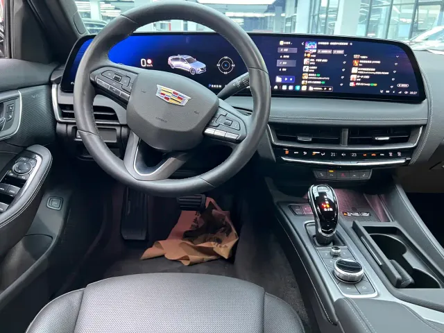 Cadillac CT5 — Фото автомобиля 9