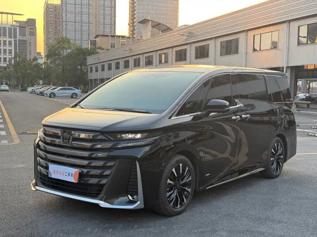 Фотография автомобиля — Toyota Vellfire