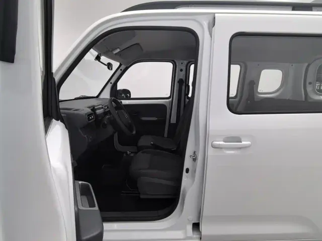 Wuling Zhiguang NEV — Фото автомобиля 10