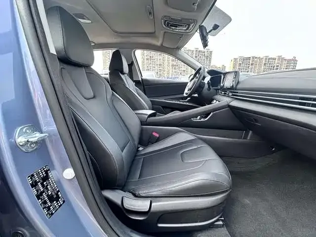 Hyundai Elantra 2023 1.5L CVT GLX Elite Edition — Фото автомобиля 13