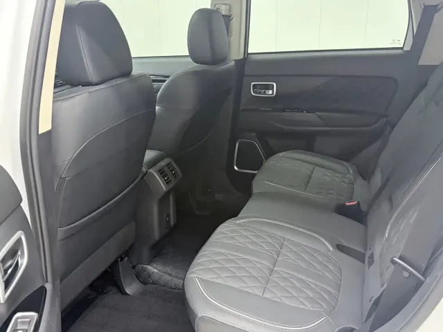 Mitsubishi Outlander — Фото автомобиля 14
