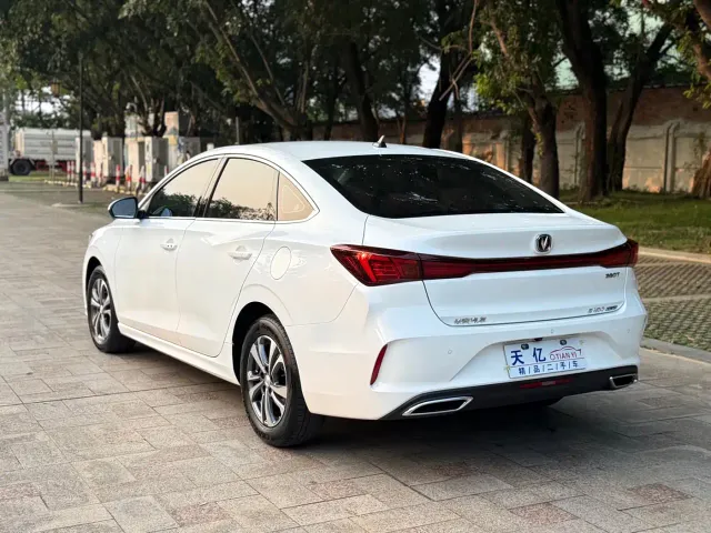 Changan Eado — Фото автомобиля 17