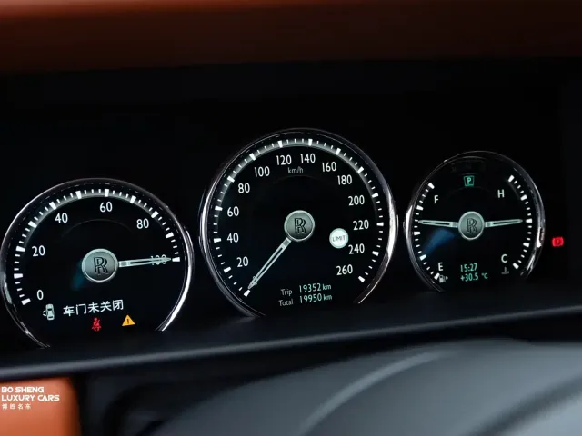Rolls-Royce Cullinan — Фото автомобиля 23