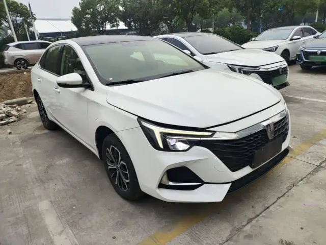 Roewe i6 MAX EV — Фото автомобиля 3