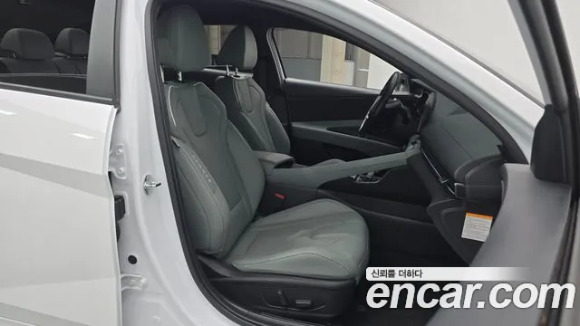 Hyundai Avante CN7 — Фото автомобиля 10