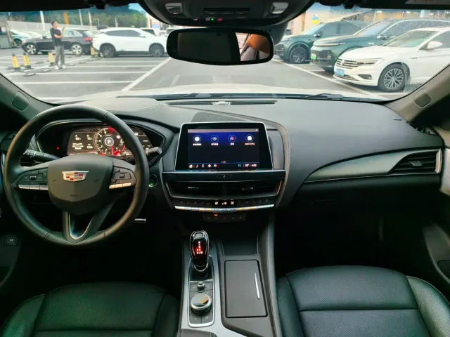 Cadillac CT5 — Фото автомобиля 8