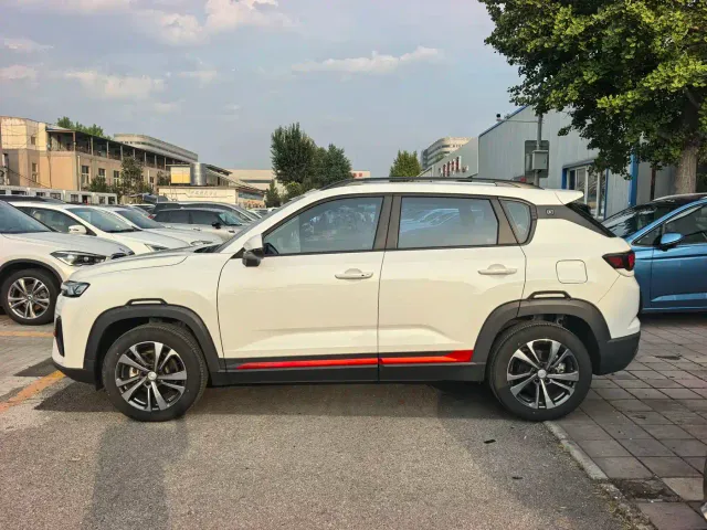 Changan CS35 Plus — Фото автомобиля 18