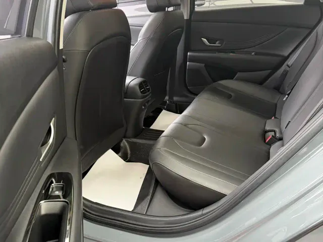 Hyundai Elantra — Фото автомобиля 22