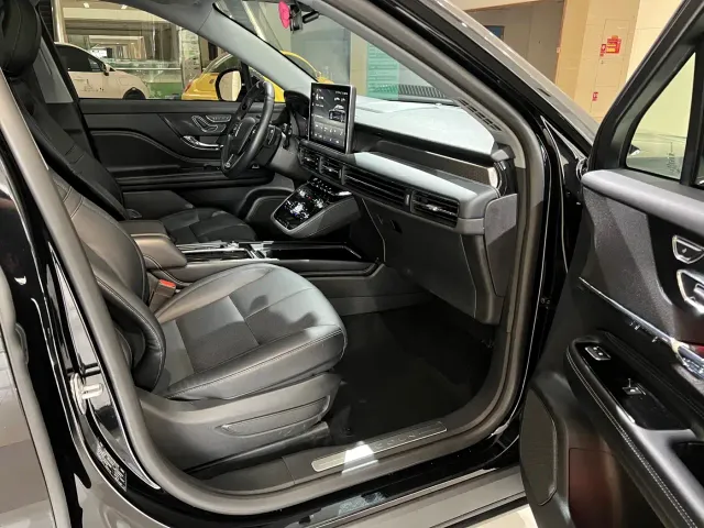 Lincoln Corsair — Фото автомобиля 12