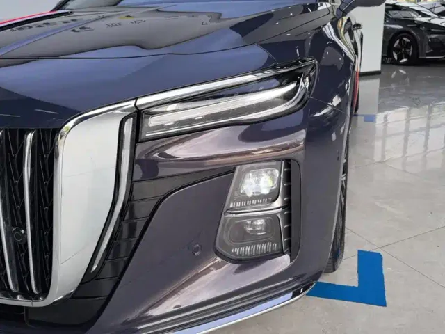 Hongqi H5 — Фото автомобиля 5