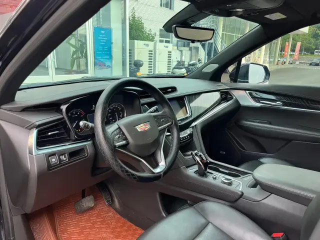 Cadillac XT6 — Фото автомобиля 5
