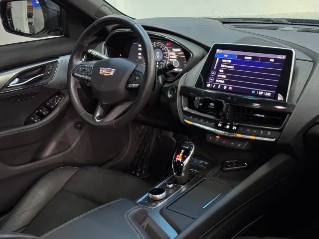 Cadillac CT5 — Фото автомобиля 7