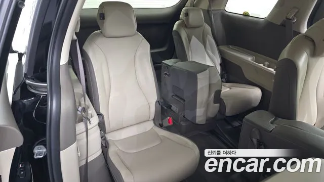 Kia Carnival 4th Gen — Фото автомобиля 18