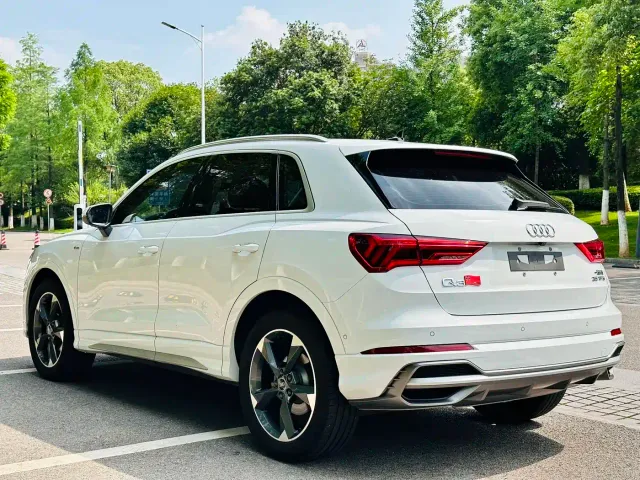 Audi Q3 — Фото автомобиля 12