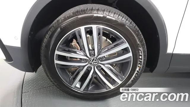 Volkswagen Tiguan — Фото автомобиля 5