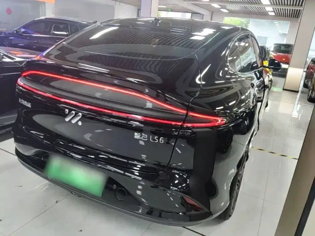 IM Motors LS6 — Фото автомобиля 6