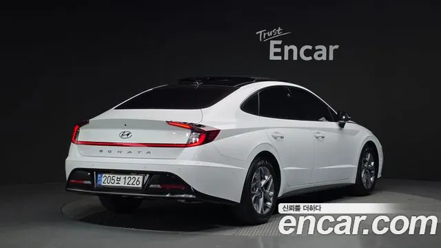 Hyundai Sonata — Фото автомобиля 2