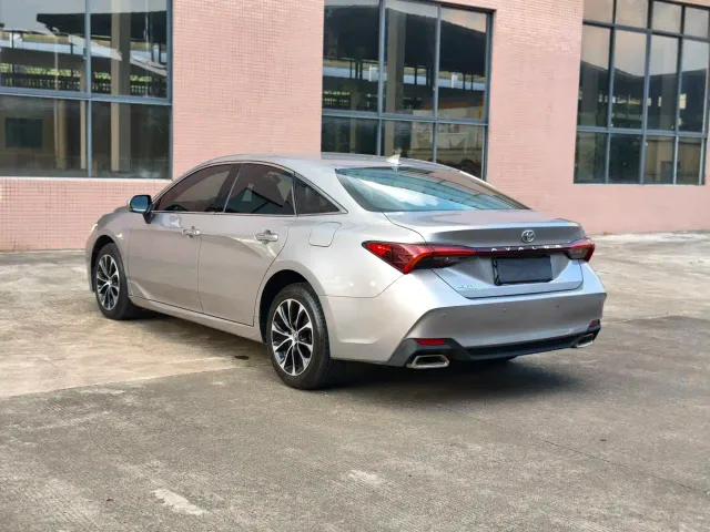 Toyota Avalon — Фото автомобиля 6