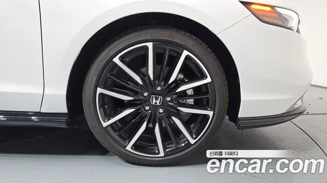 Honda Accord Generation 11 — Фото автомобиля 5