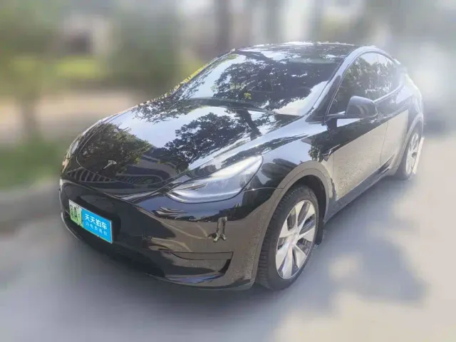 Фотография автомобиля — Tesla Model Y