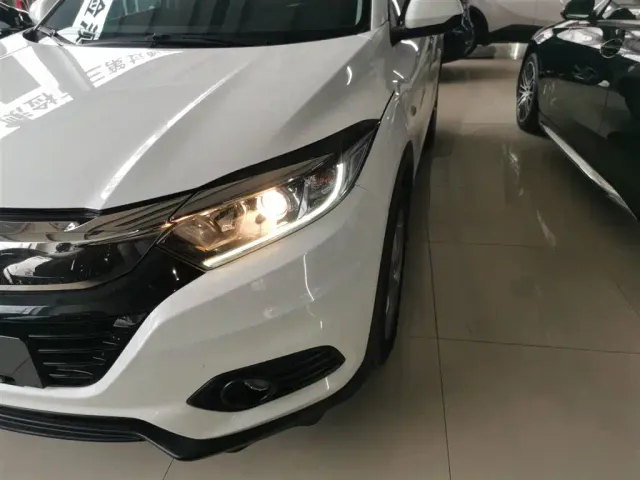 Honda Vezel — Фото автомобиля 18
