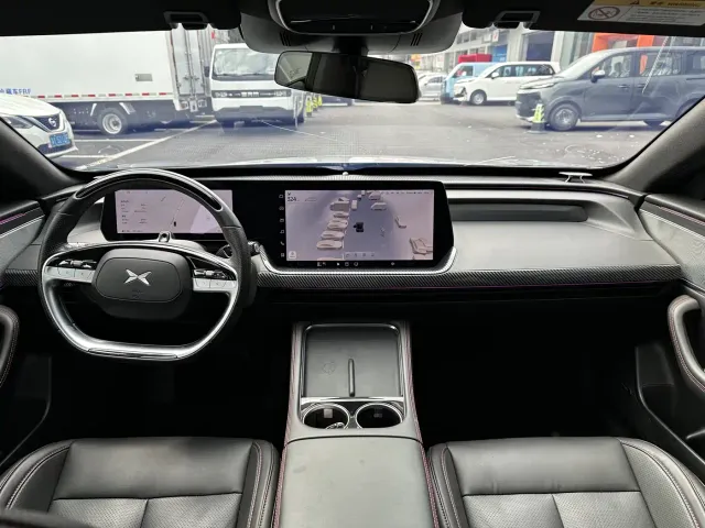 Xpeng P7 — Фото автомобиля 18
