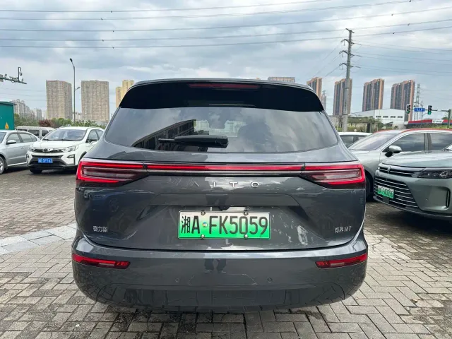Aito M7 — Фото автомобиля 6