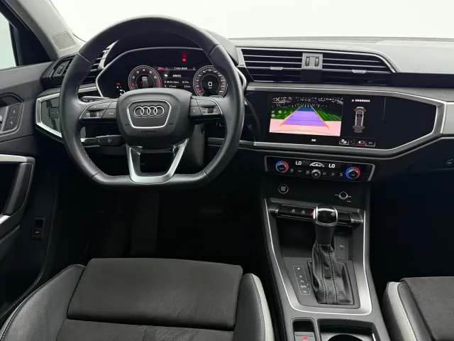 Audi Q3 — Фото автомобиля 11