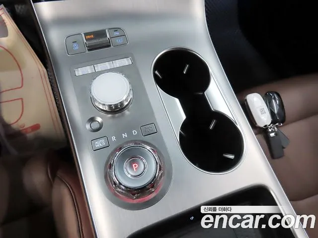 Genesis GV70 2.5T Бензин AWD — Фото автомобиля 6