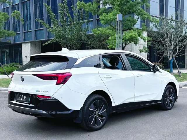 Buick Velite 6 — Фото автомобиля 9