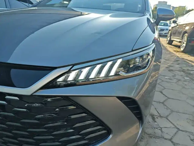 BYD Qin PLUS — Фото автомобиля 23