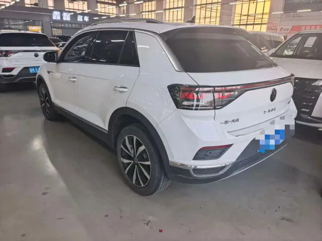 Volkswagen T-Roc — Фото автомобиля 9