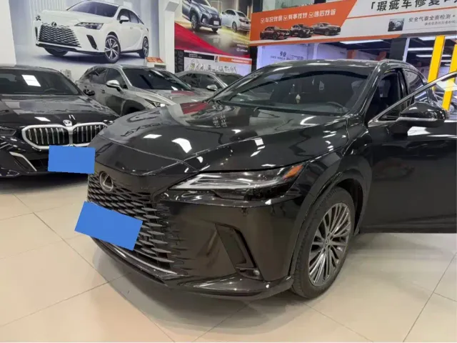 Фотография автомобиля — Lexus RX