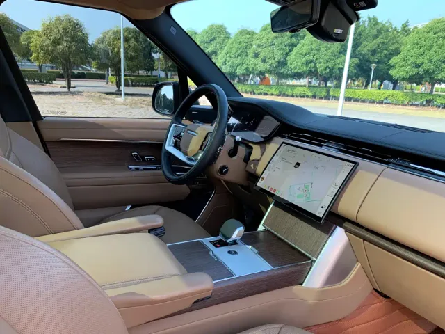 Land Rover Range Rover — Фото автомобиля 12