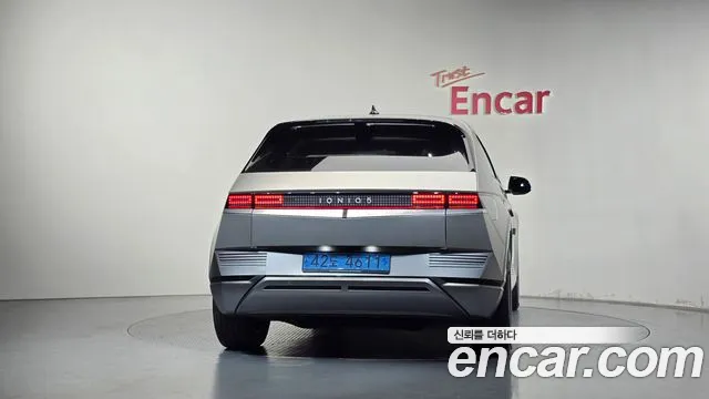 Hyundai Ioniq 5 — Фото автомобиля 4