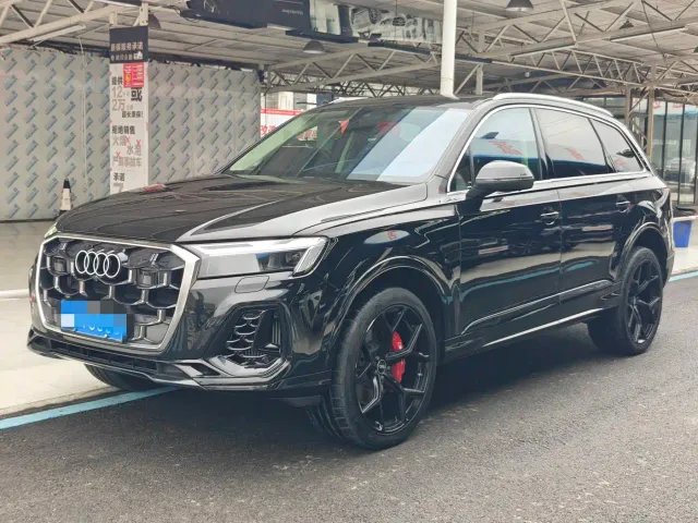 Фотография автомобиля — Audi Q7