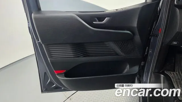 Hyundai Staria — Фото автомобиля 13