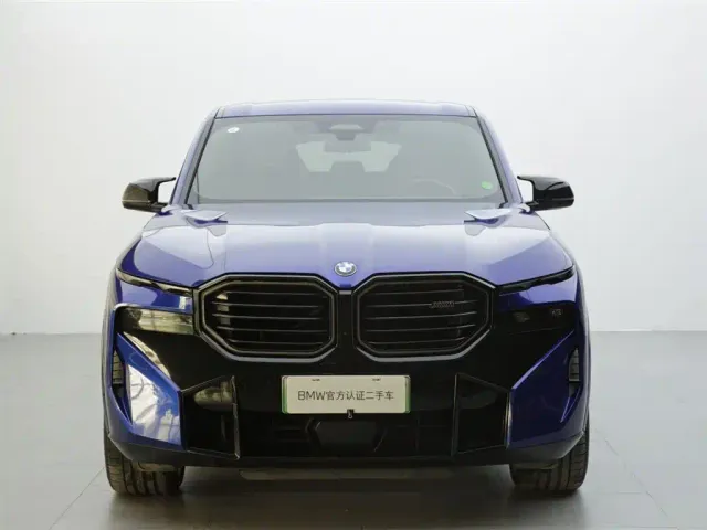 BMW XM — Фото автомобиля 2