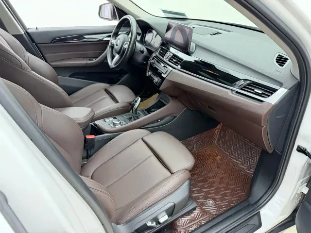 BMW X1 — Фото автомобиля 13
