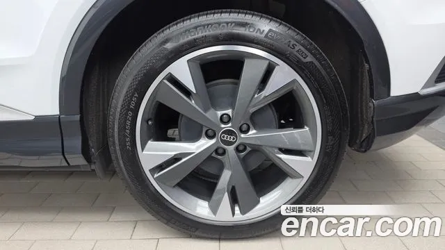 Audi Q4 e-tron — Фото автомобиля 19