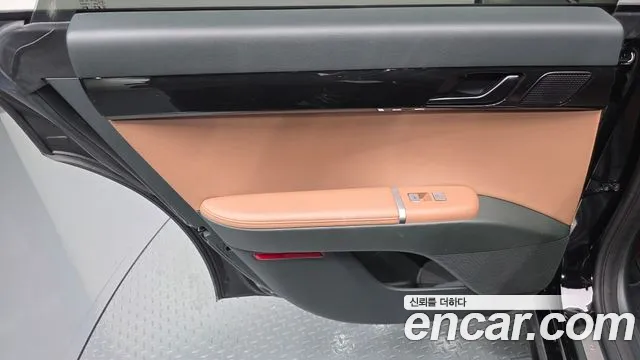 Hyundai Grandeur GN7 — Фото автомобиля 14