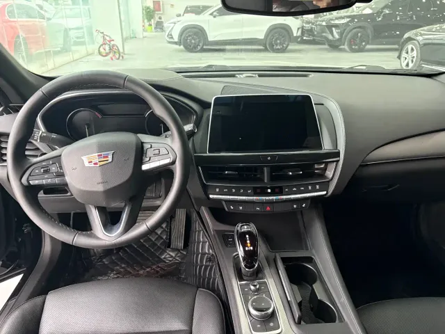 Cadillac CT5 — Фото автомобиля 6